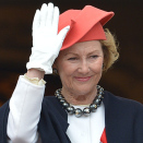 Queen Sonja greeting the Children's Parade from the Palace balkony  (Photo: Stella Pictures)